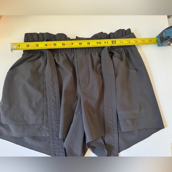 Athleta Skyline Short II Tie Waist Women’s Black Size 4 - Picture 11 of 13